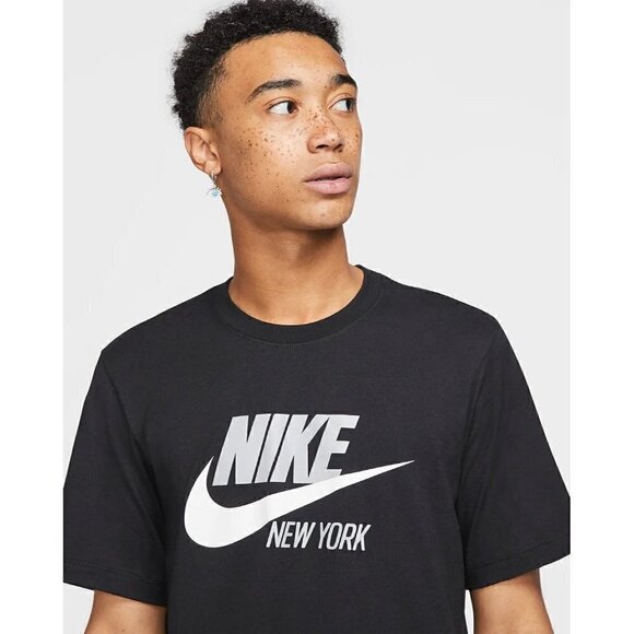 𝅺nike‎ Sportswear Men's T-Shirt - Picture 2 of 9